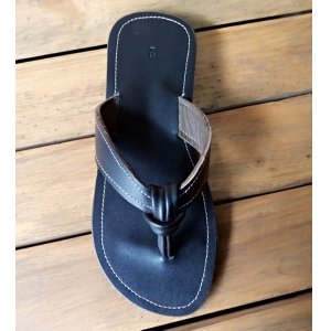 Girl's Long nob sandals